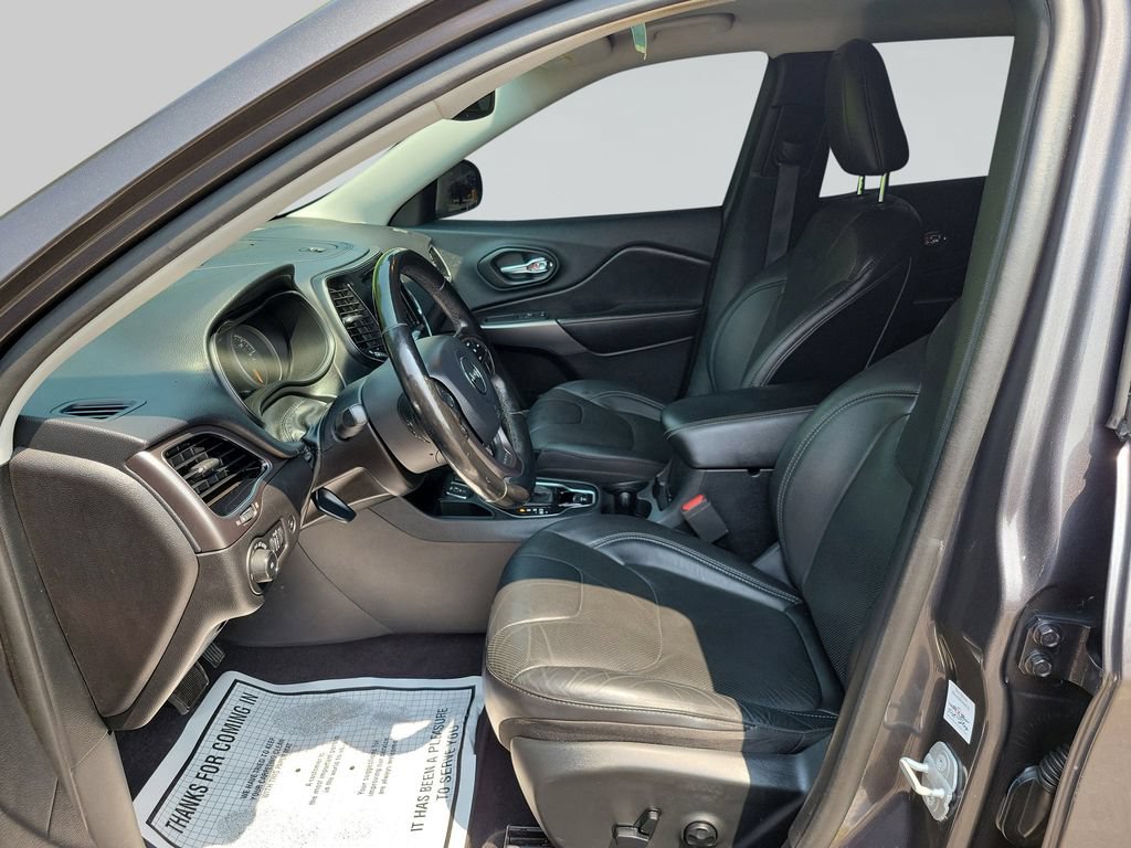 Used 2020 Jeep Cherokee Limited FWD image 24