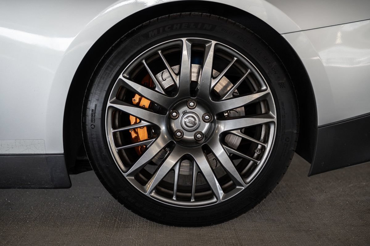 Used 2009 Nissan GT-R Premium AWD/4WD image 12