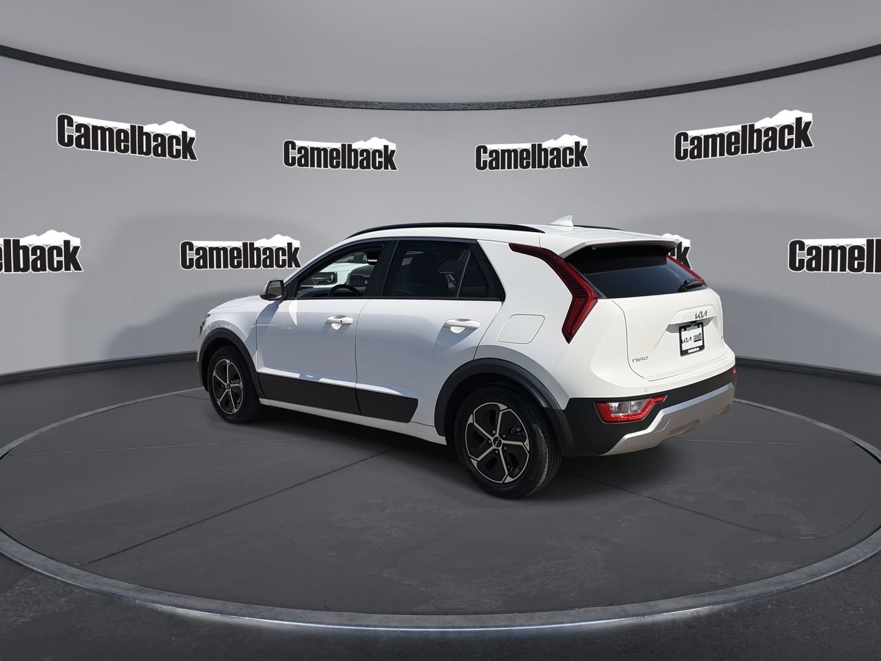 Certified 2024 Kia Niro EX FWD image 5