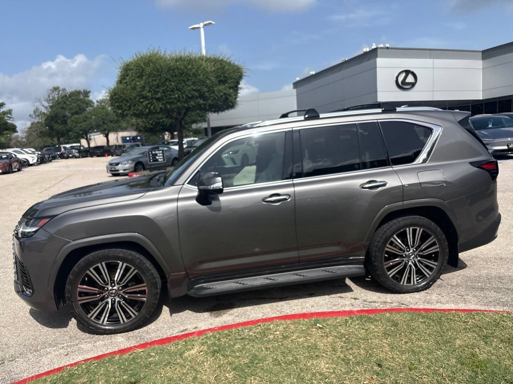 Used 2022 Lexus LX 600 4WD w/ Accessory Package (Z1) image 2