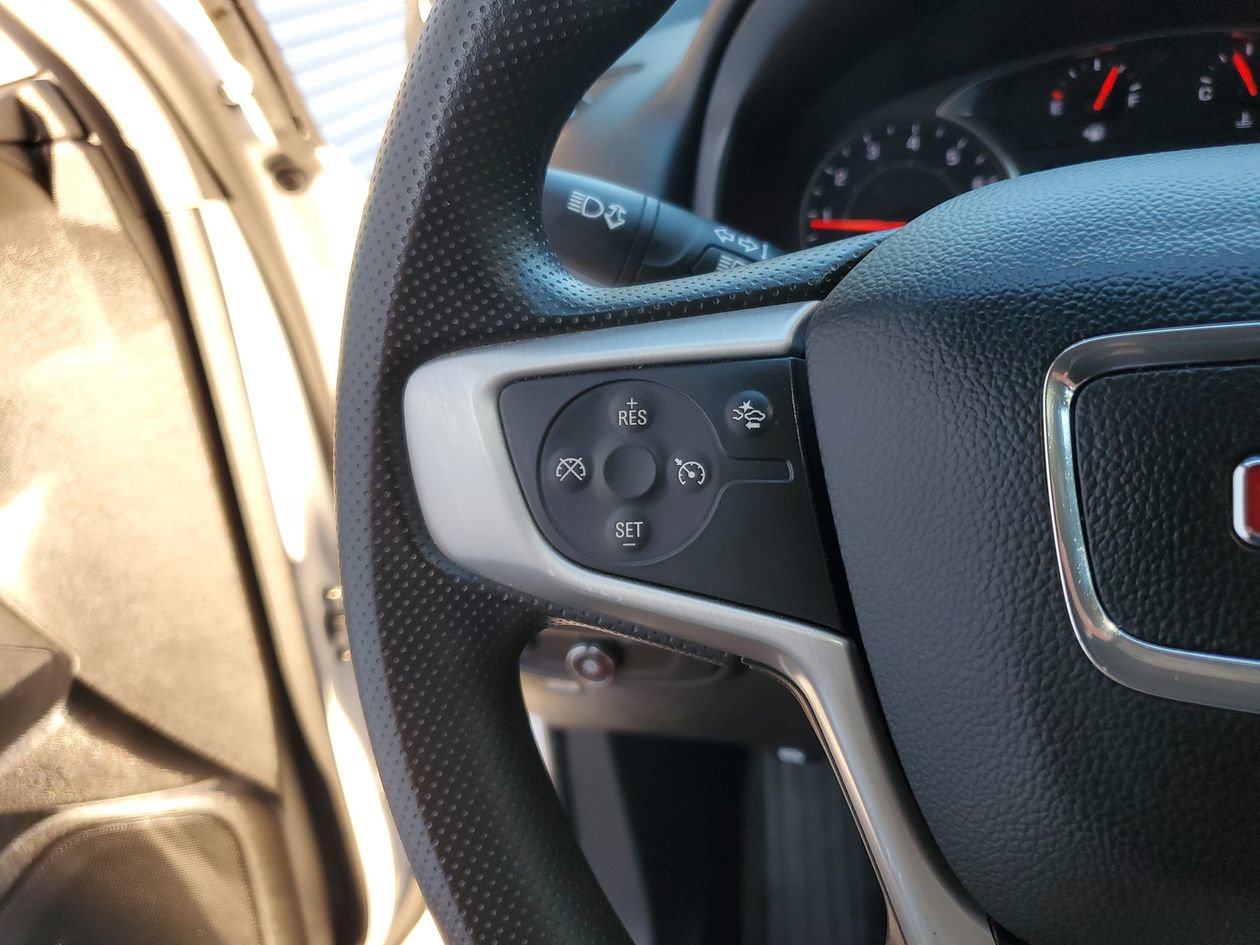 Used 2024 GMC Terrain SLE FWD image 28