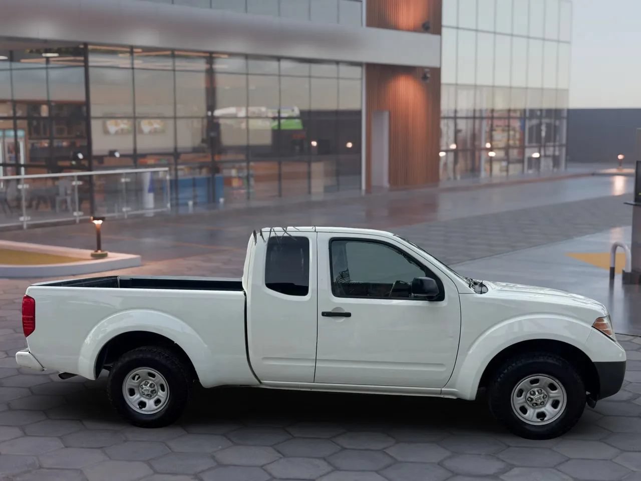 Used 2017 Nissan Frontier S RWD image 7