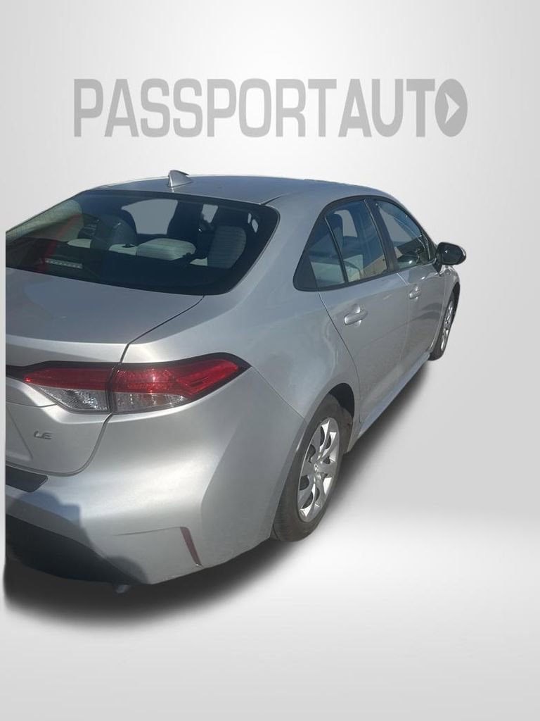 Used 2023 Toyota Corolla LE image 7
