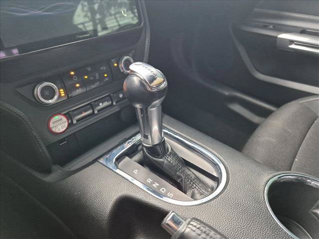 Used 2015 Ford Mustang Coupe RWD image 12
