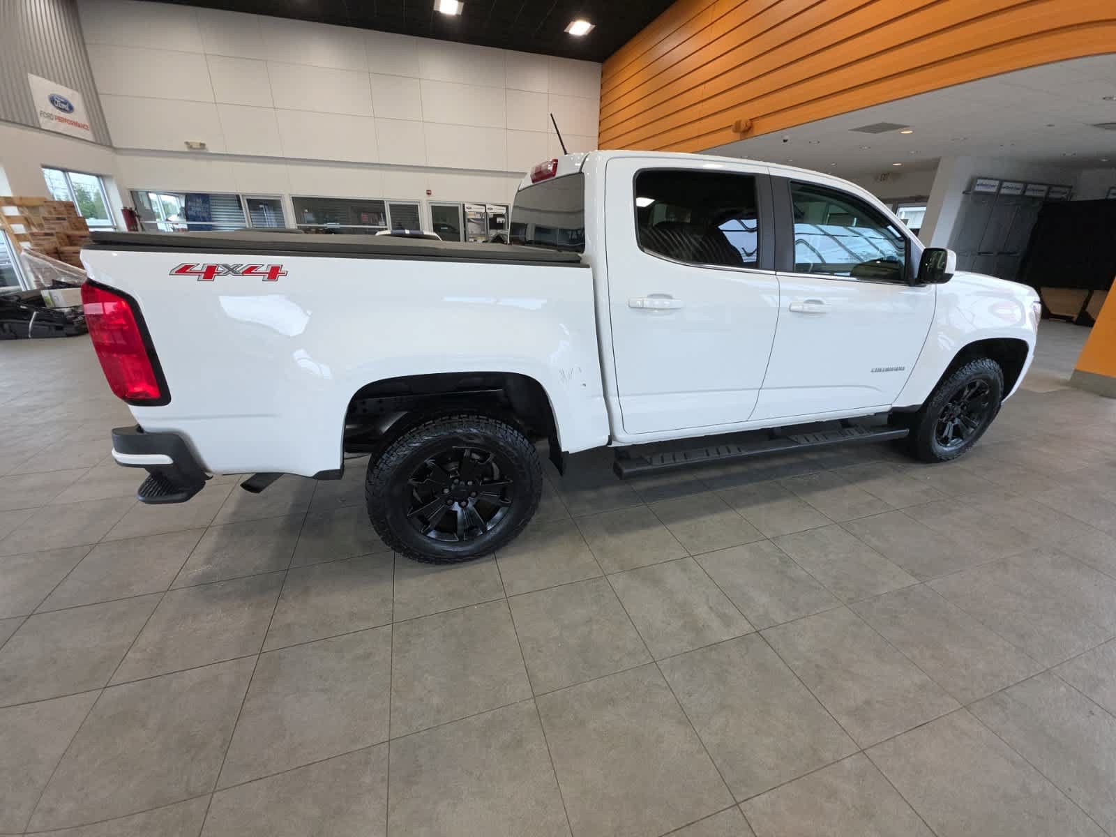 Used 2020 Chevrolet Colorado LT AWD/4WD image 8