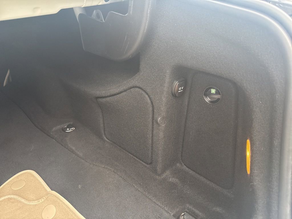 Used 2015 Mercedes-Benz E 350 4MATIC Sedan image 54