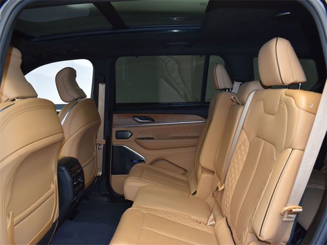 Used 2023 Jeep Grand Cherokee L Summit image 10