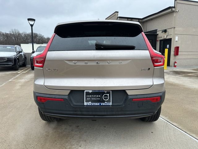 Certified 2023 Volvo XC40 B5 Plus w/ Climate Package image 7