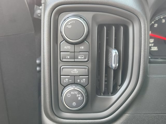 Used 2023 Chevrolet Silverado 1500 Custom AWD/4WD image 20