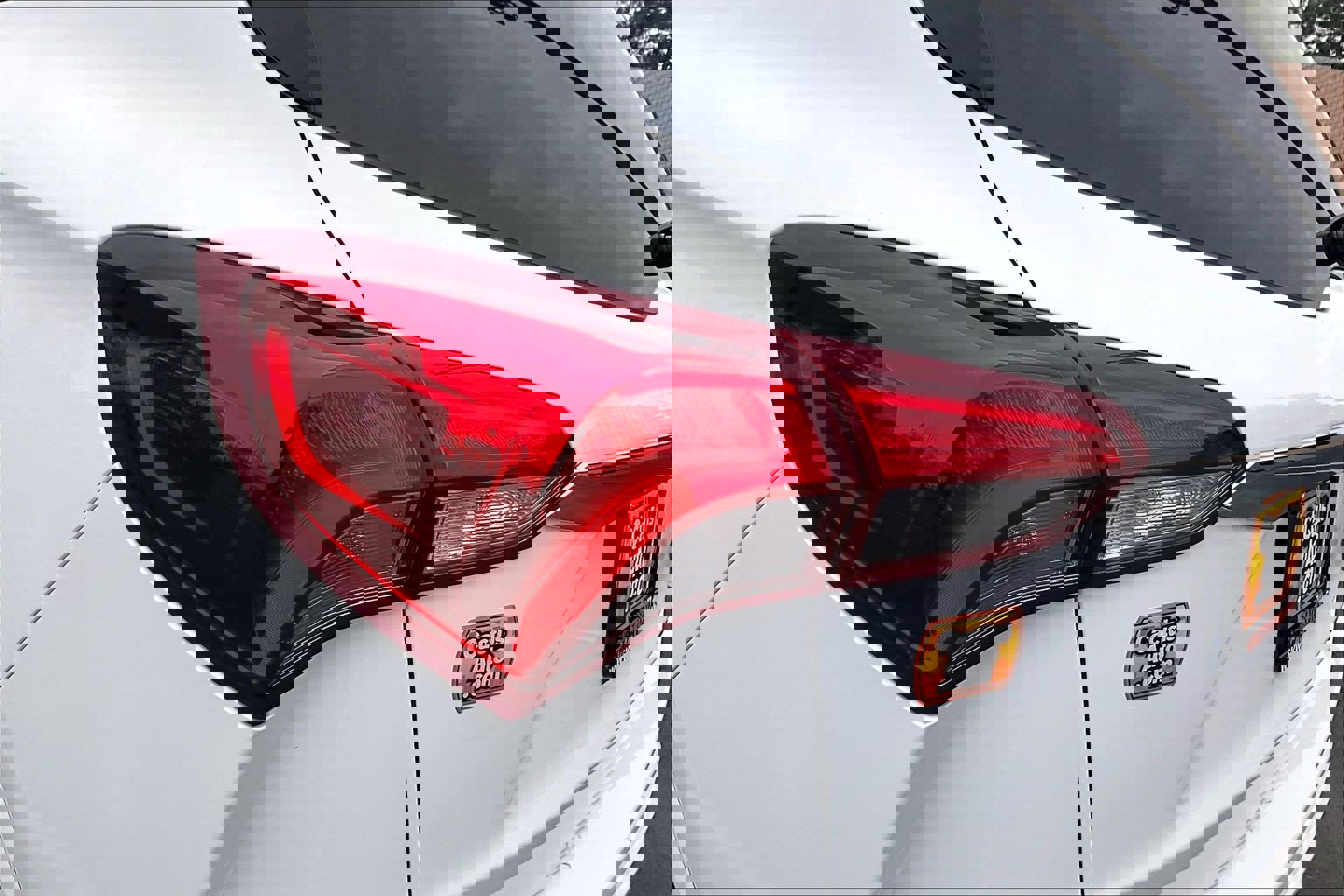 Used 2020 Buick Envision Essence w/ Experience Buick Package image 30