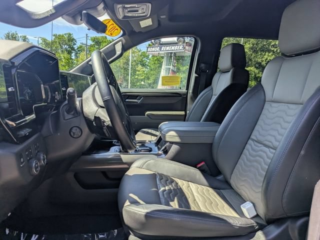 Used 2024 Chevrolet Silverado 1500 ZR2 w/ Technology Package AWD/4WD image 15