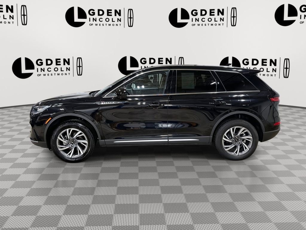 Used 2025 Lincoln Corsair AWD image 5