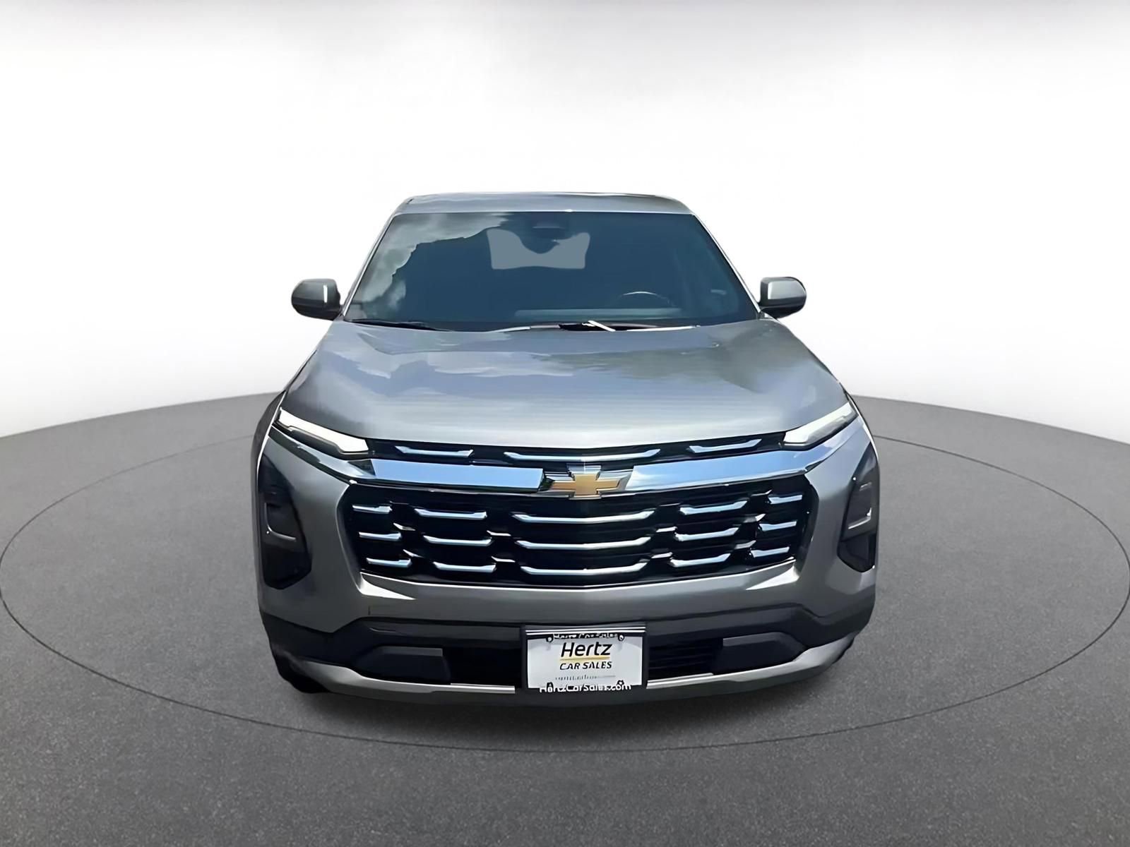 Used 2025 Chevrolet Equinox LT FWD image 4