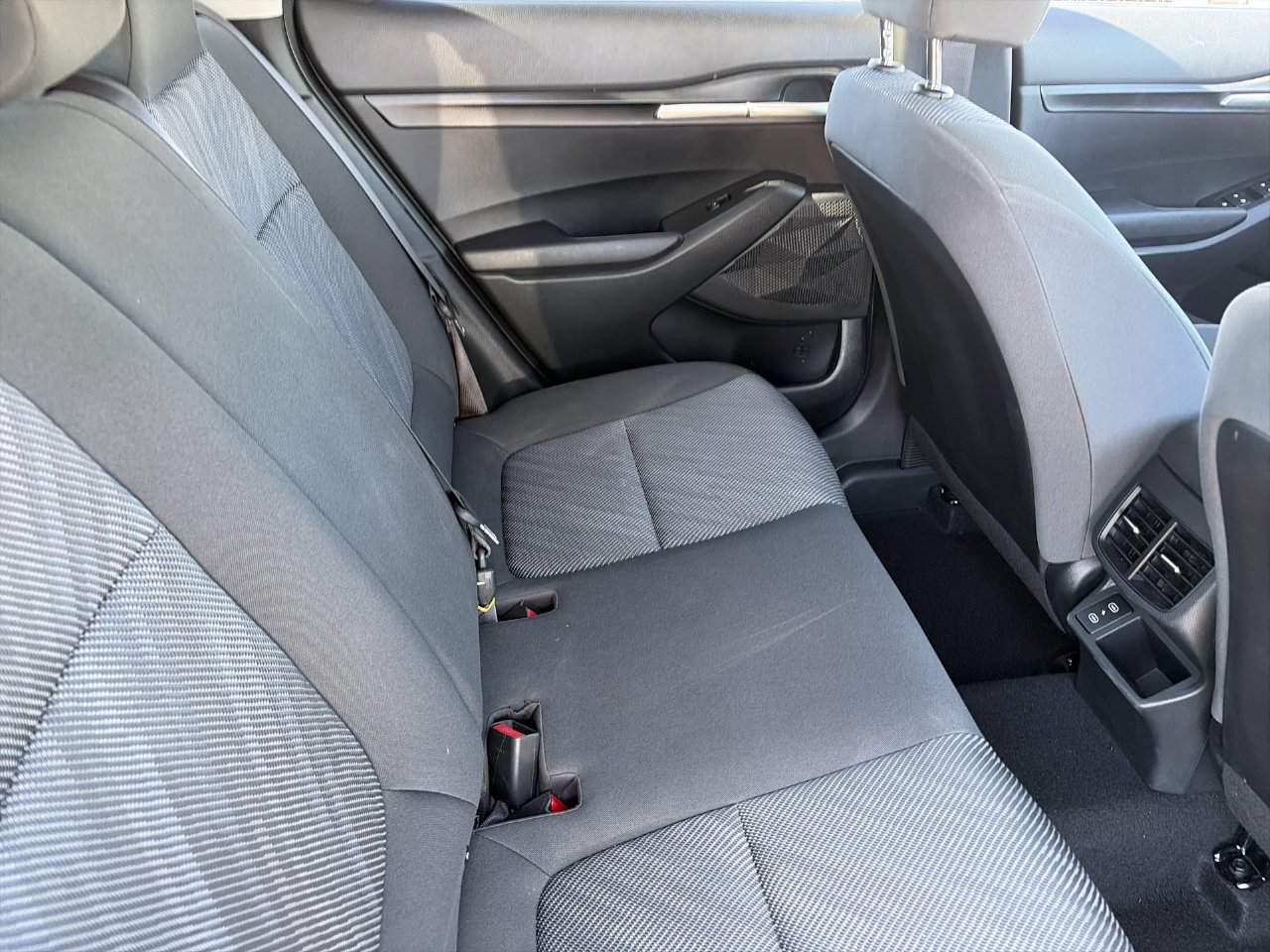 Certified 2026 Kia Seltos LX FWD image 12
