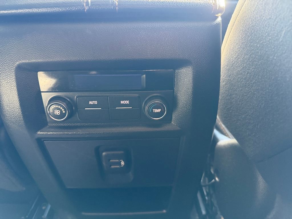 Used 2021 Chevrolet Traverse LS image 16