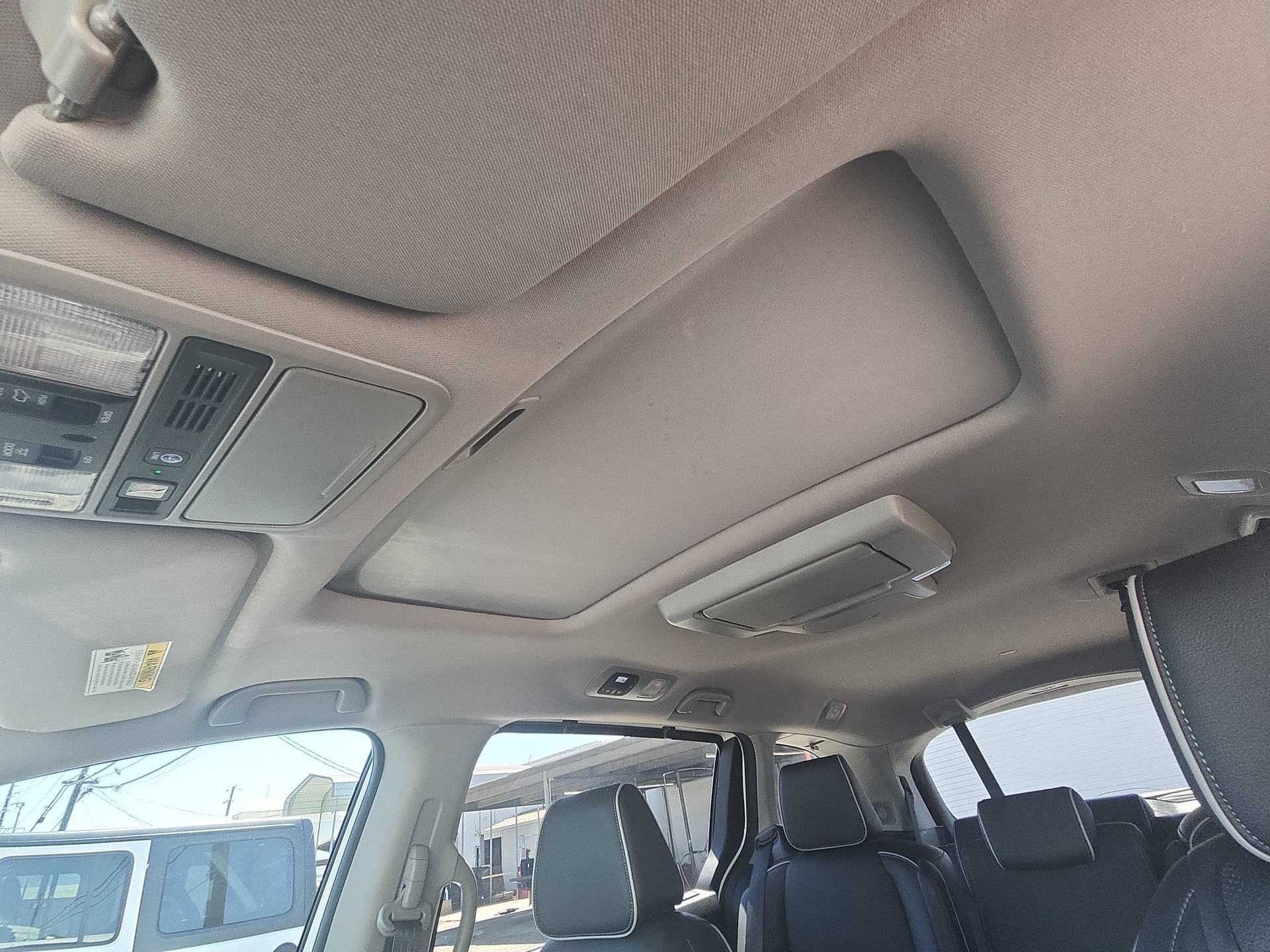 Used 2023 Honda Odyssey Elite image 16