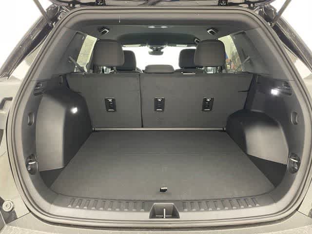 New 2026 Chevrolet Equinox LT w/ Safety and Technology Package AWD/4WD image 11