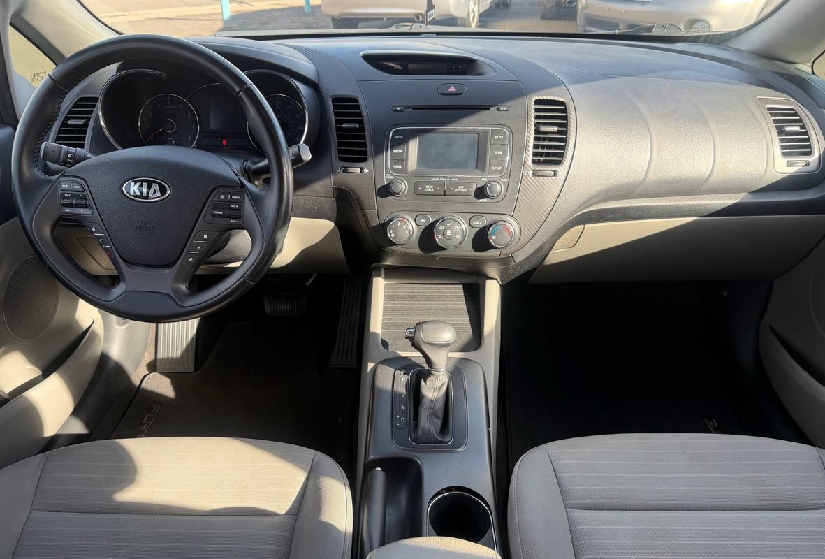 Used 2016 Kia Forte EX FWD image 10