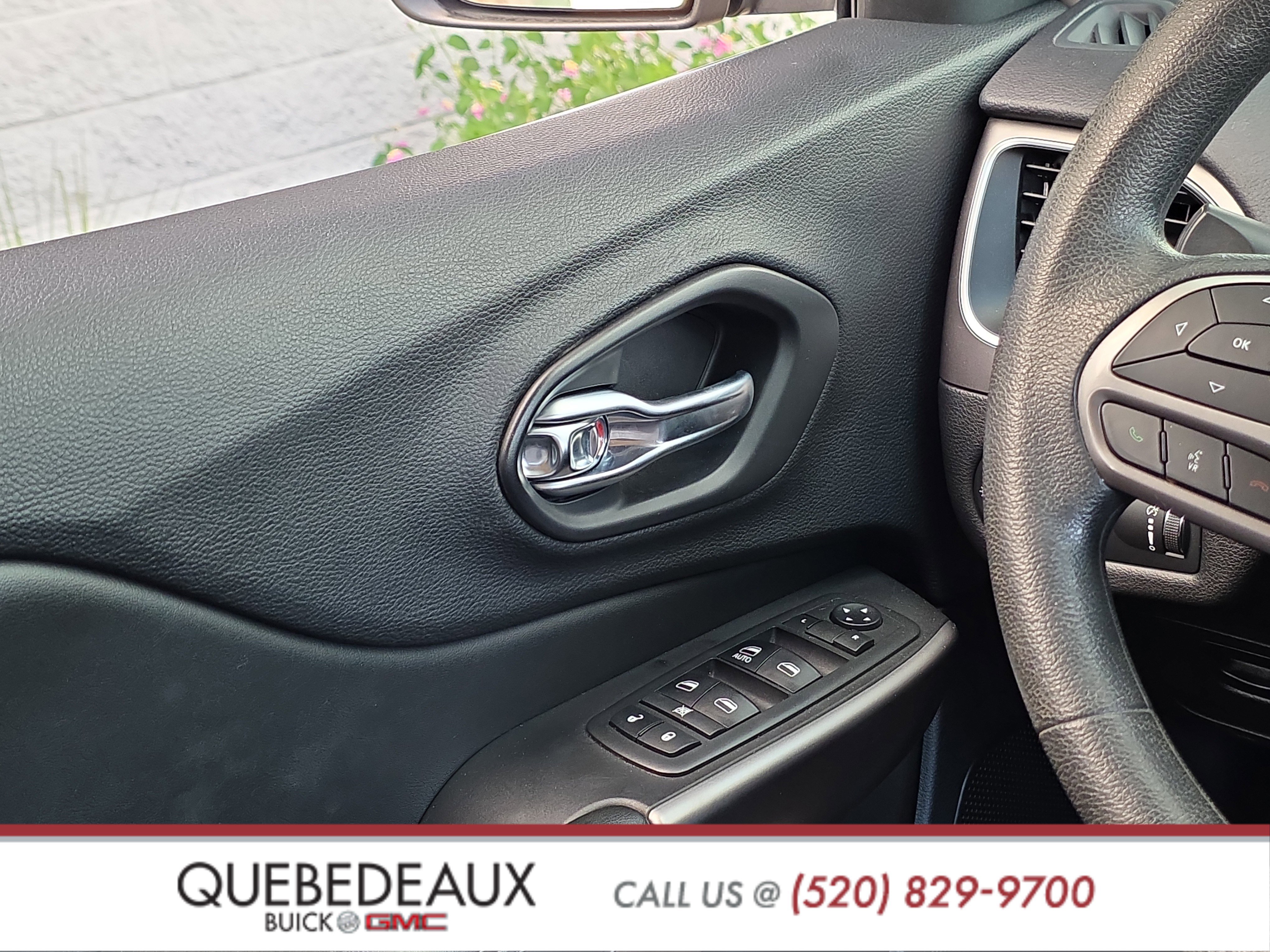 Used 2019 Jeep Cherokee Latitude w/ Popular Appearance Group image 22