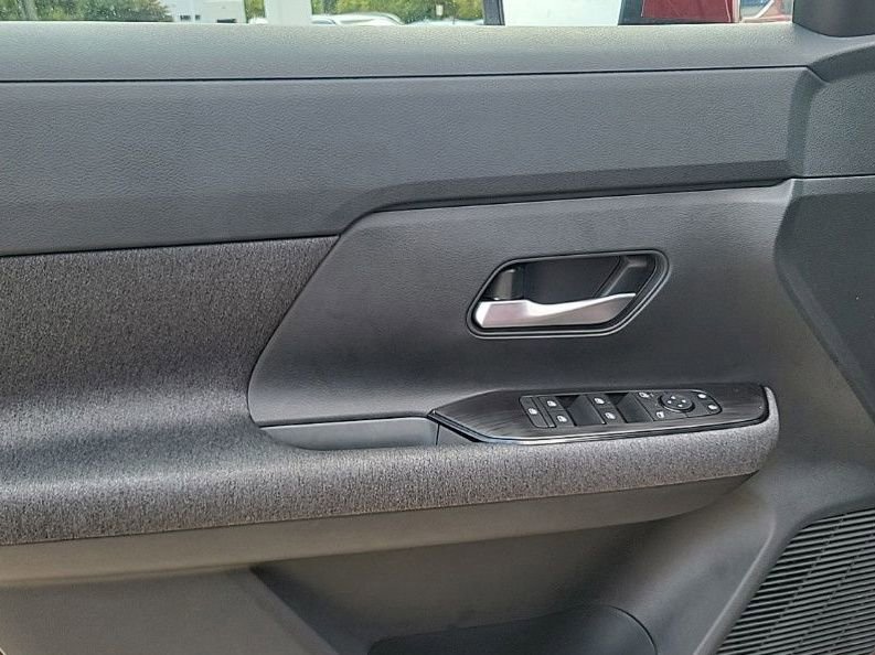 New 2025 Nissan Kicks SV w/ SV Premium Package image 20