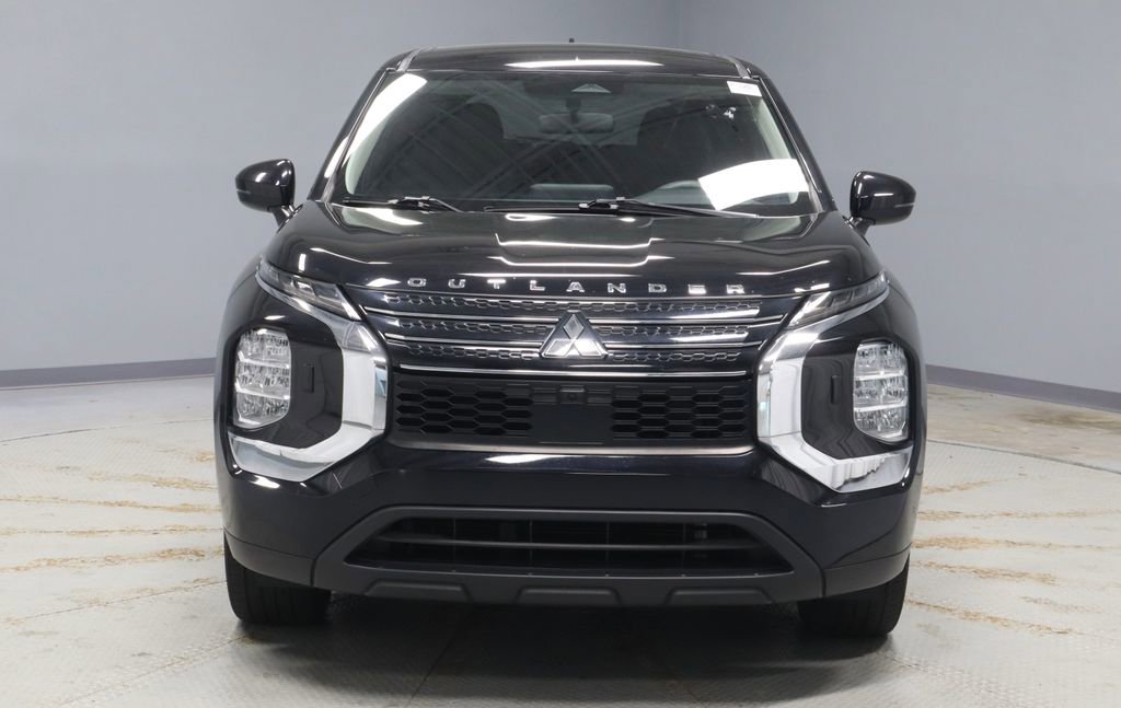 Used 2022 Mitsubishi Outlander ES image 5