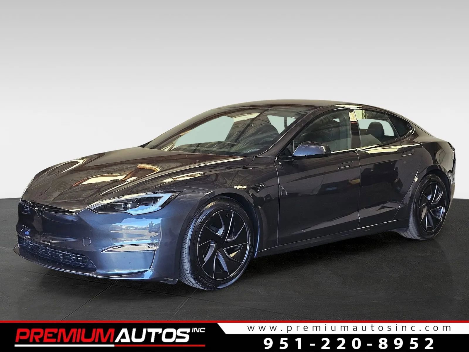Used 2026 Tesla Model S AWD/4WD image 1