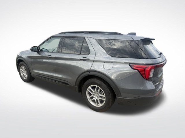 Used 2026 Ford Explorer Active w/ Active Comfort Package RWD image 6