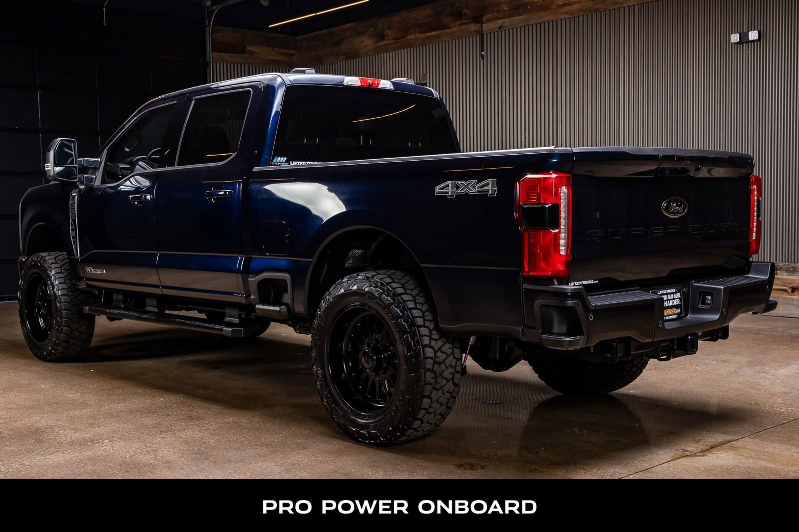 Used 2025 Ford F350 Lariat w/ Black Appearance Package image 7