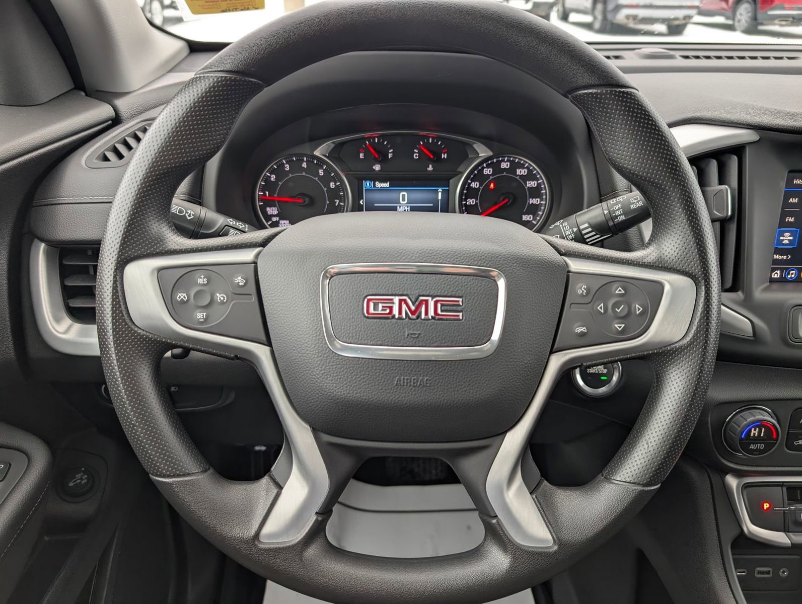 Used 2024 GMC Terrain SLE w/ Driver Convenience Package image 14