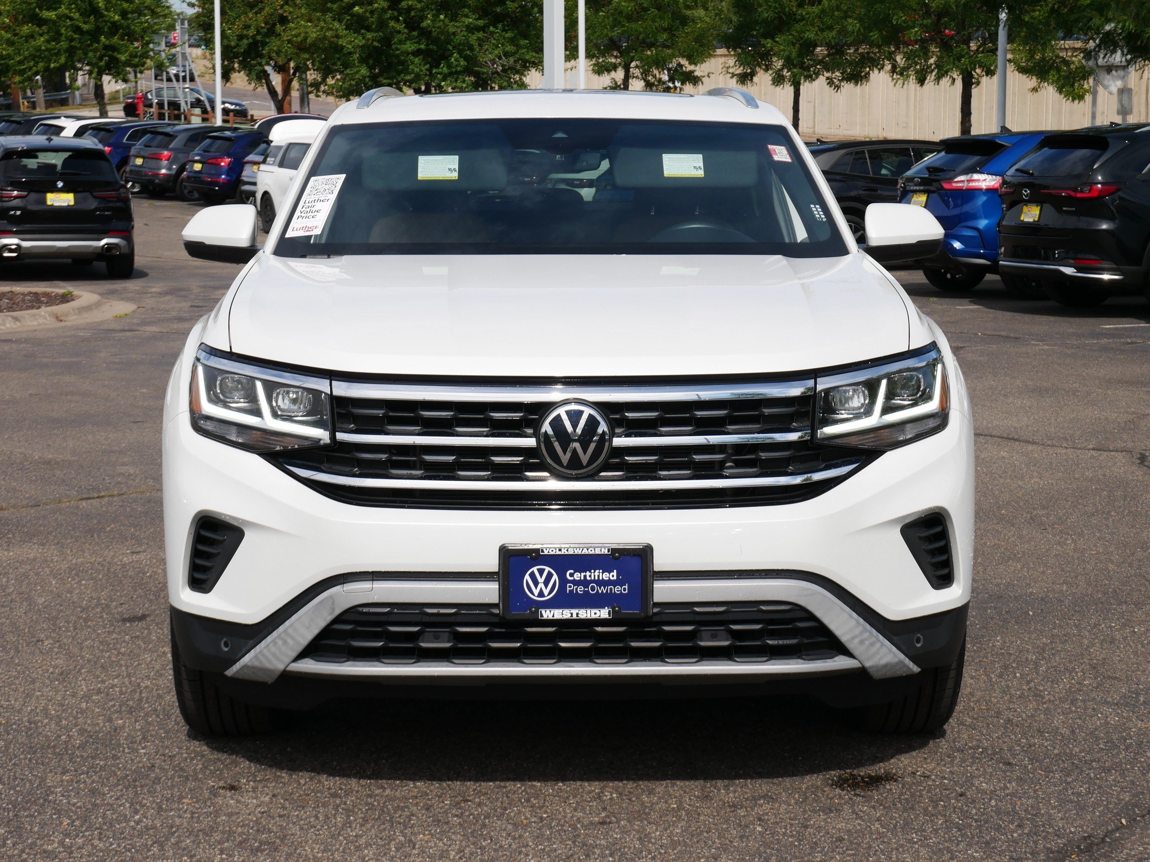 Used 2023 Volkswagen Atlas Cross Sport SEL AWD/4WD image 2