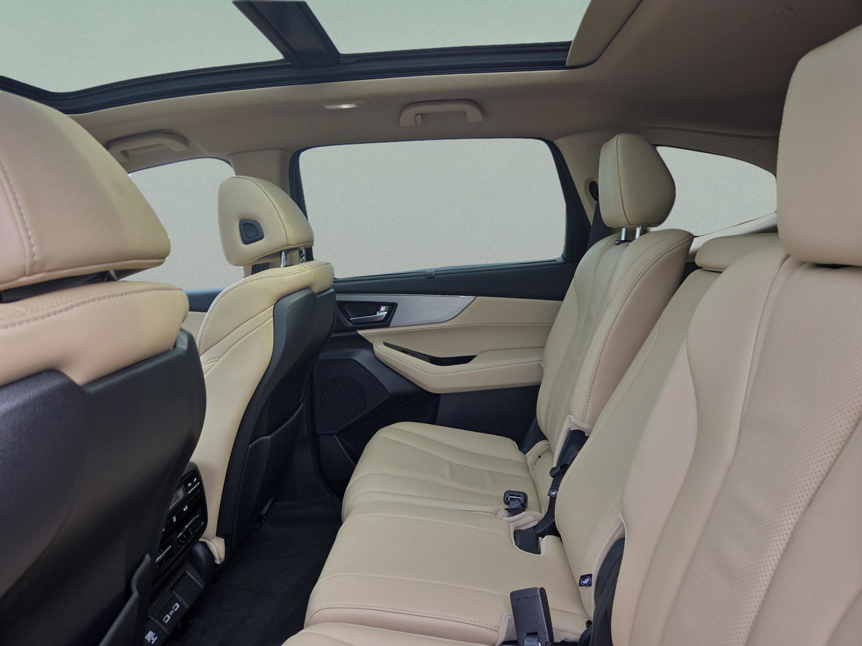 Used 2023 Acura MDX FWD w/ Technology Package image 27