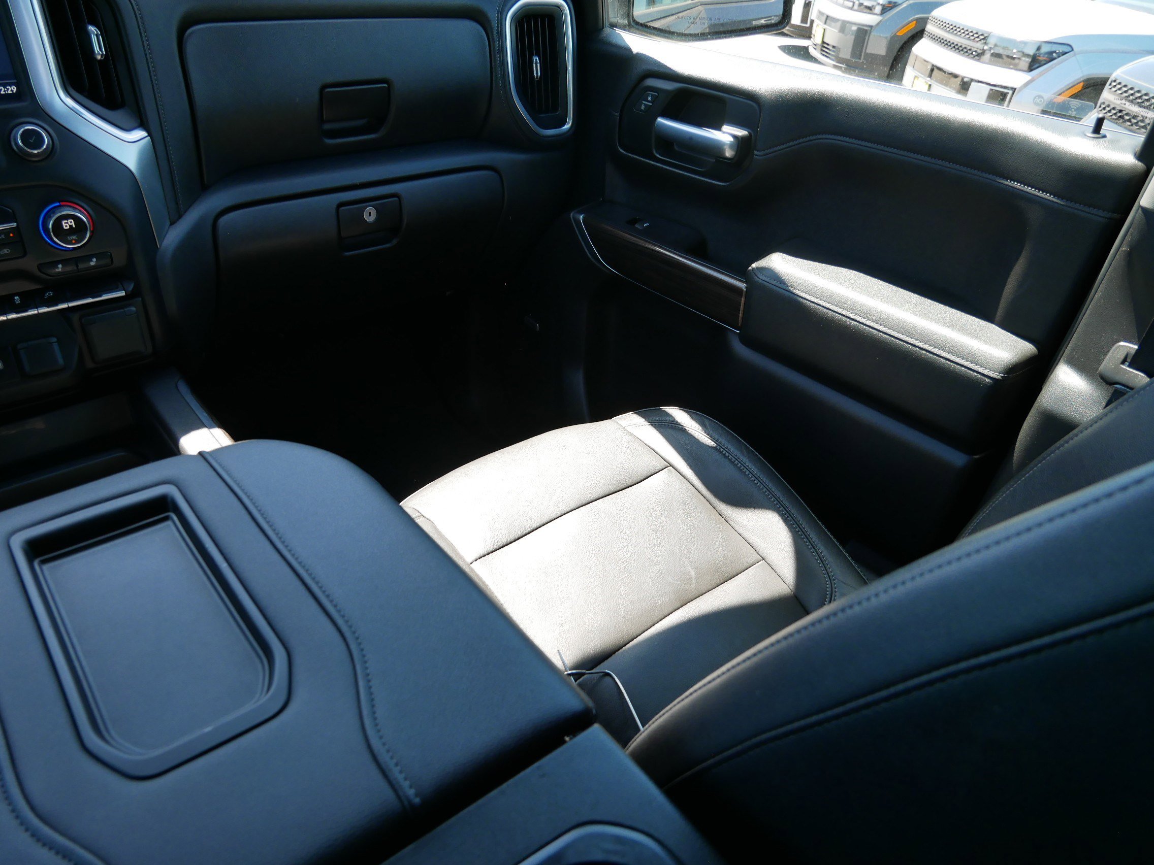 Used 2019 Chevrolet Silverado 1500 RST w/ All-Star Edition AWD/4WD image 11