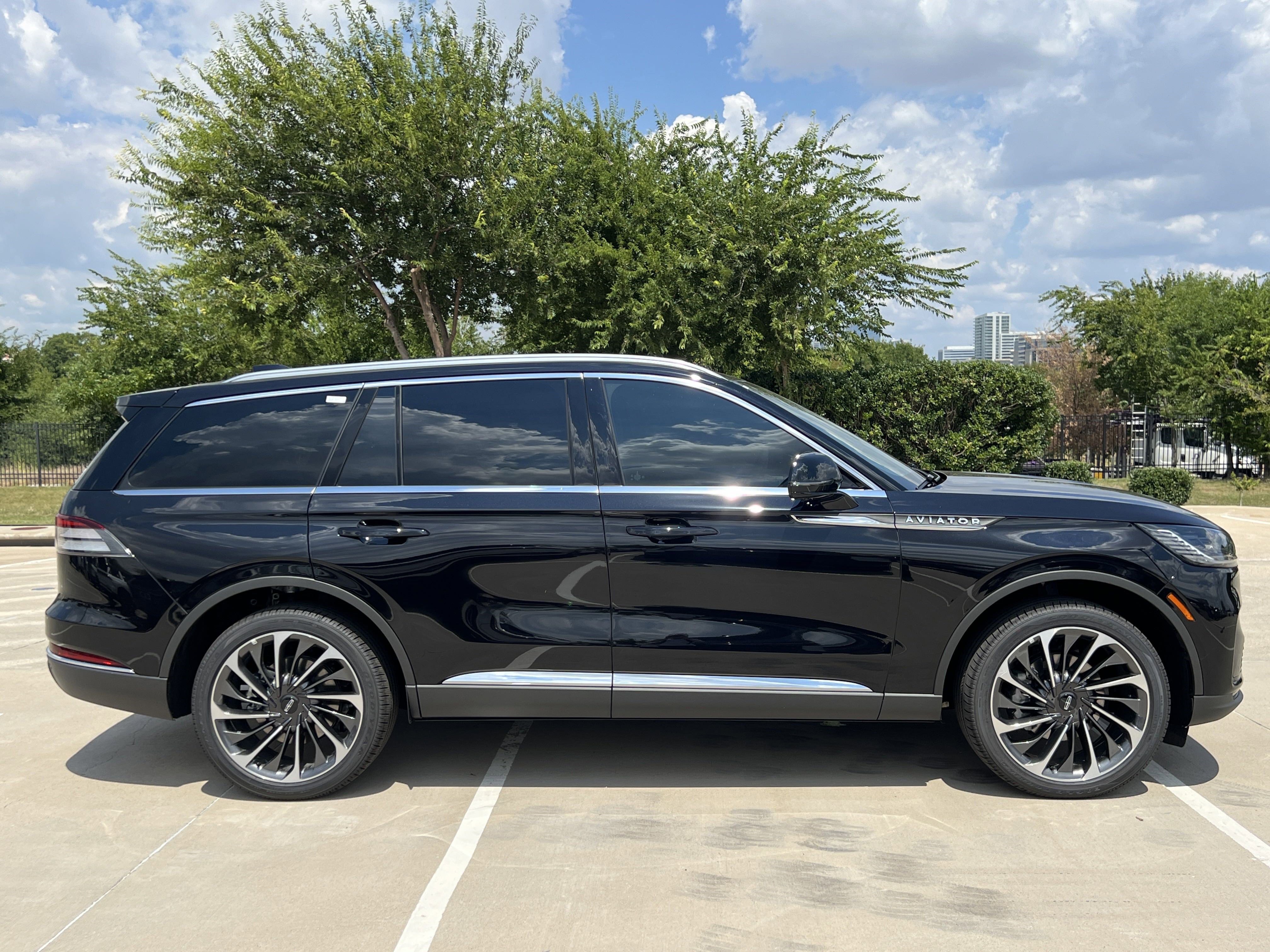 New 2025 Lincoln Aviator Reserve w/ Equipment Group 201A image 10