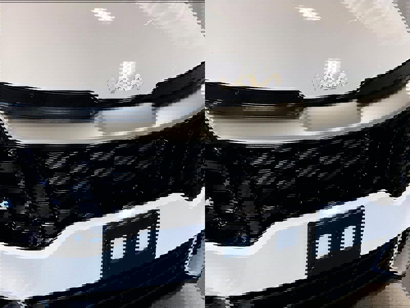 Used 2023 Kia Sportage EX AWD/4WD image 30