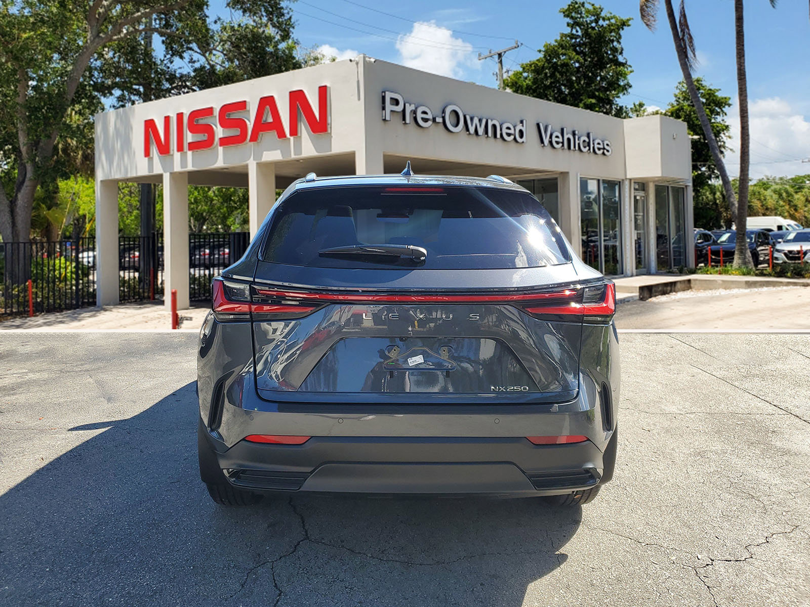 Used 2025 Lexus NX 250 FWD w/ Premium Package image 5