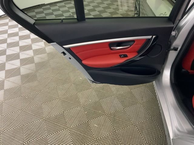 Used 2018 BMW 330i xDrive Sedan image 32