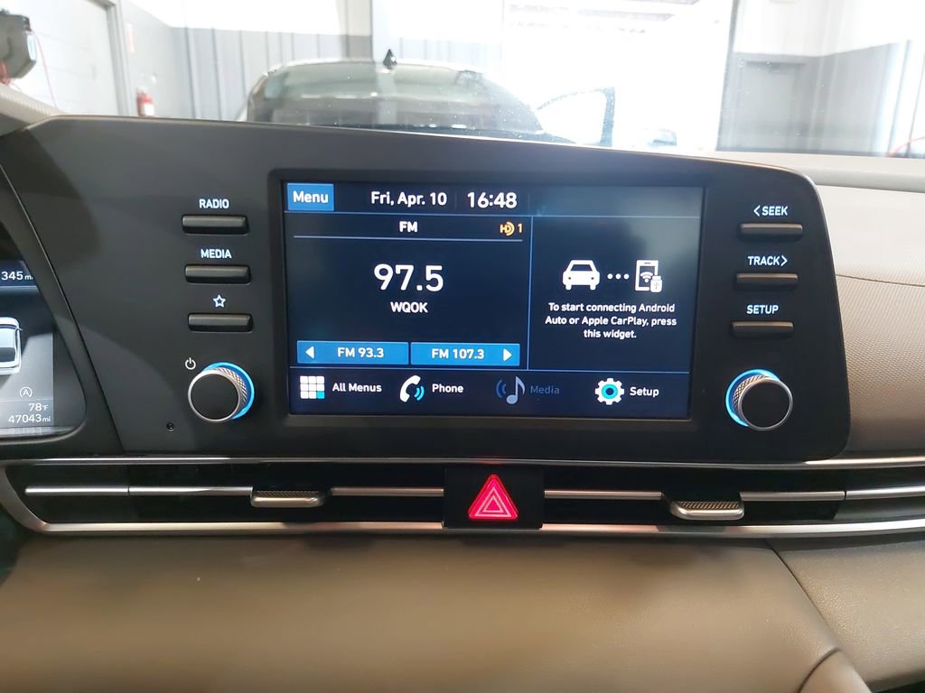 Used 2023 Hyundai Elantra SE FWD image 22