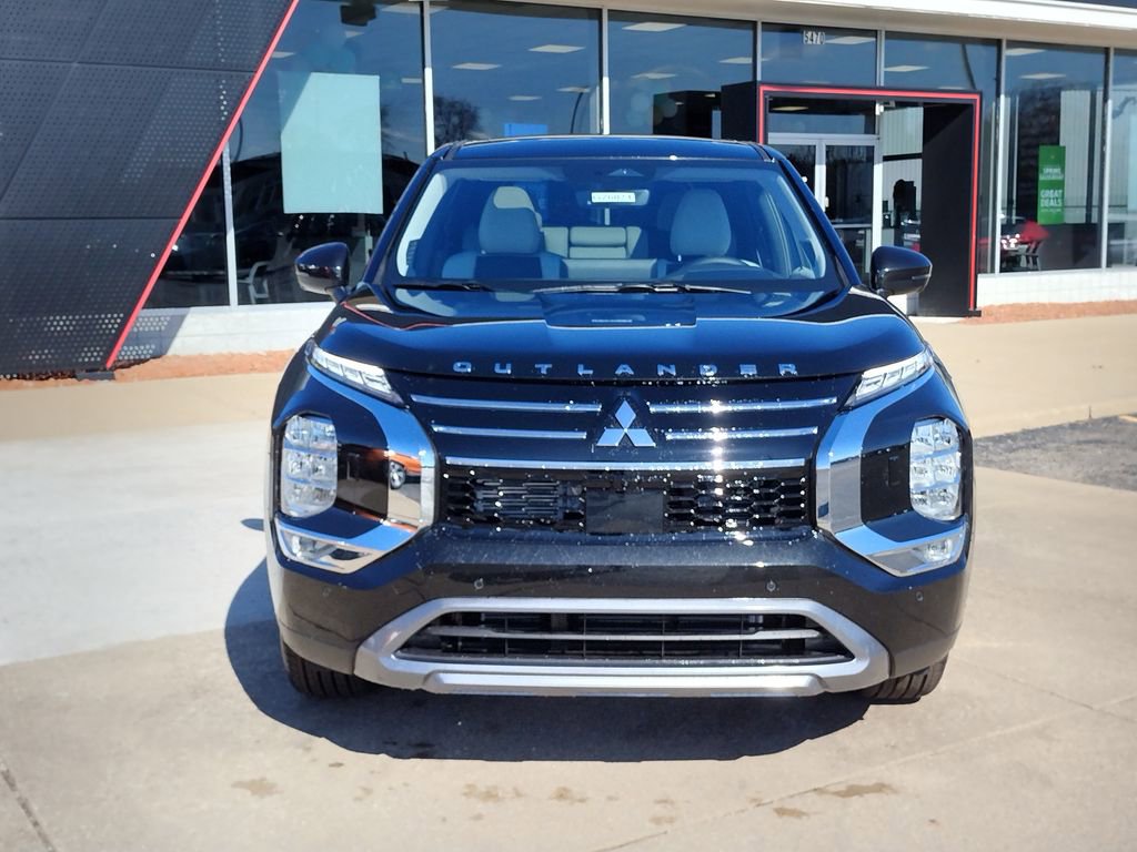 New 2026 Mitsubishi Outlander SE image 13