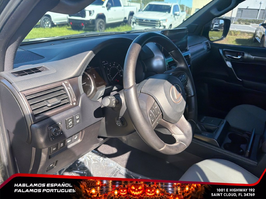 Used 2023 Lexus GX 460 w/ Black Line Special Edition AWD/4WD image 17