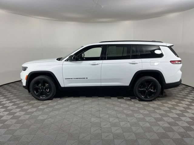 Used 2023 Jeep Grand Cherokee L Laredo AWD/4WD image 4