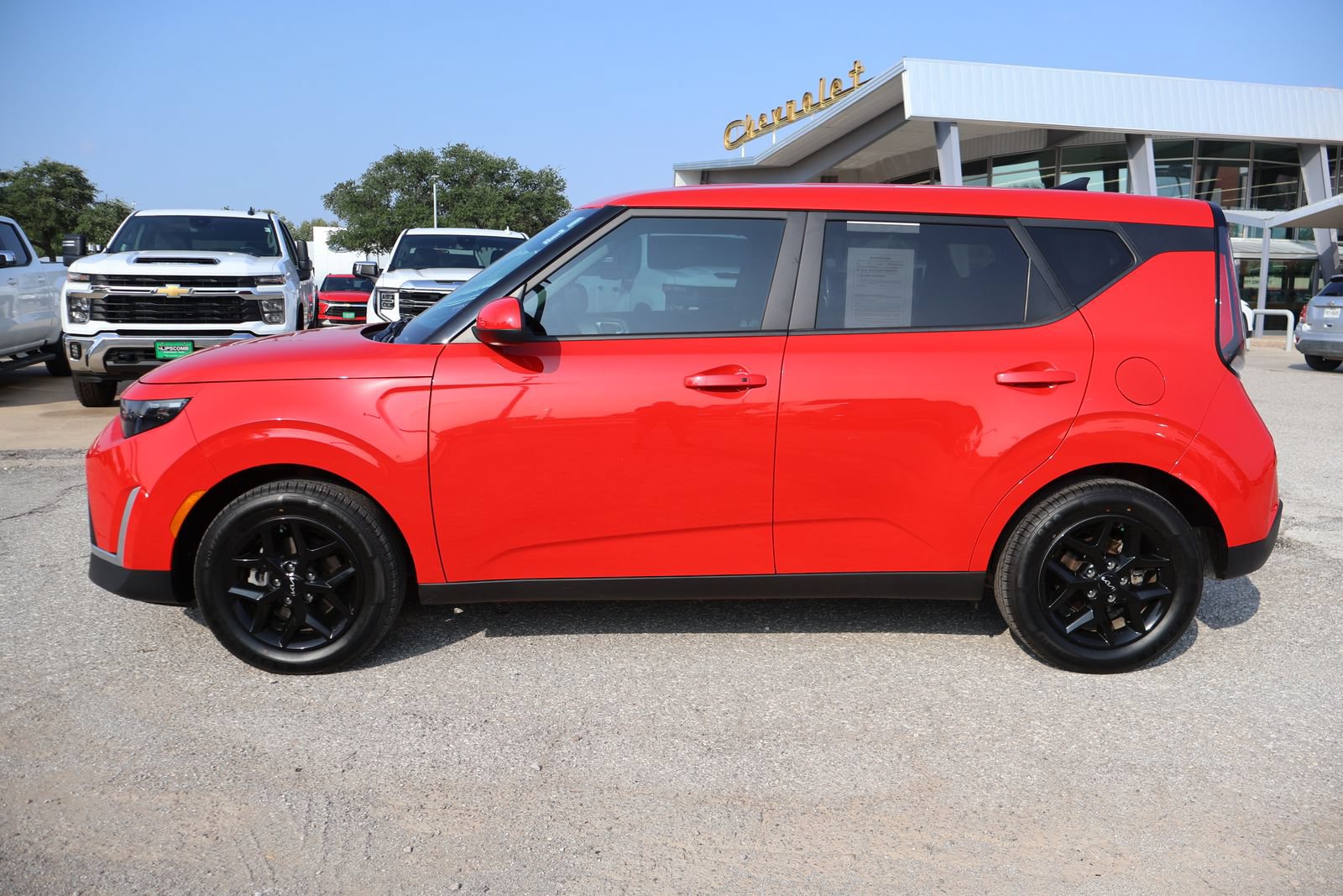 Used 2024 Kia Soul S FWD image 2