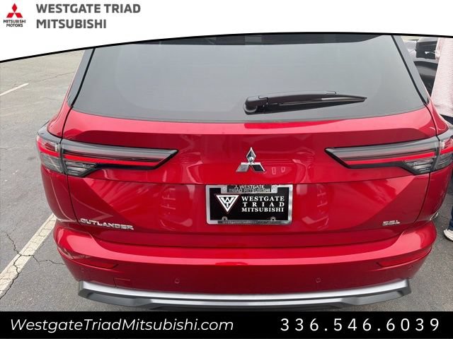 New 2026 Mitsubishi Outlander SEL FWD image 7