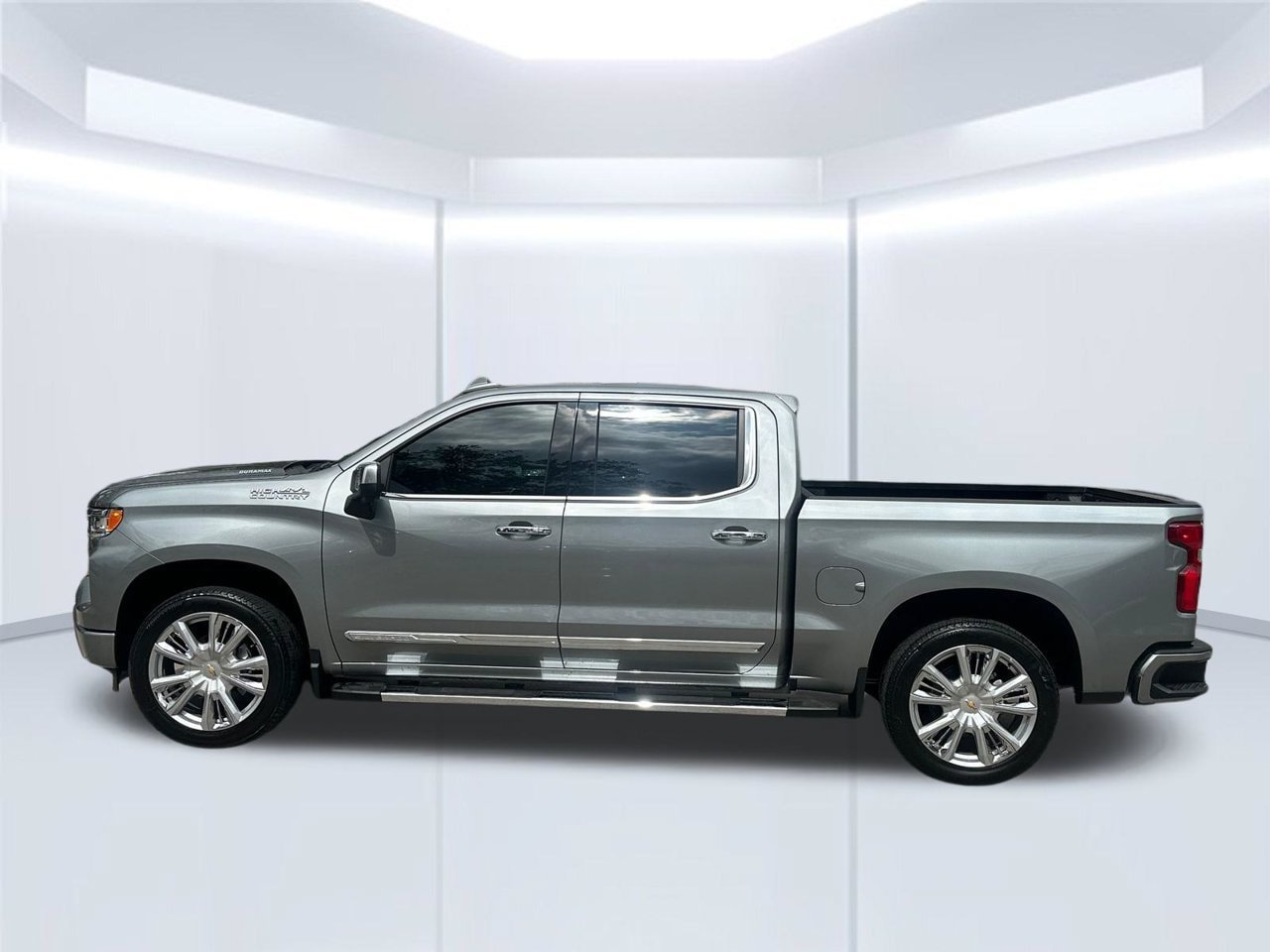 New 2026 Chevrolet Silverado 1500 High Country w/ High Country Premium Package AWD/4WD image 2