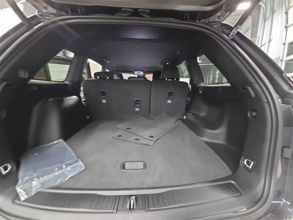 New 2026 Jeep Grand Cherokee Laredo image 13