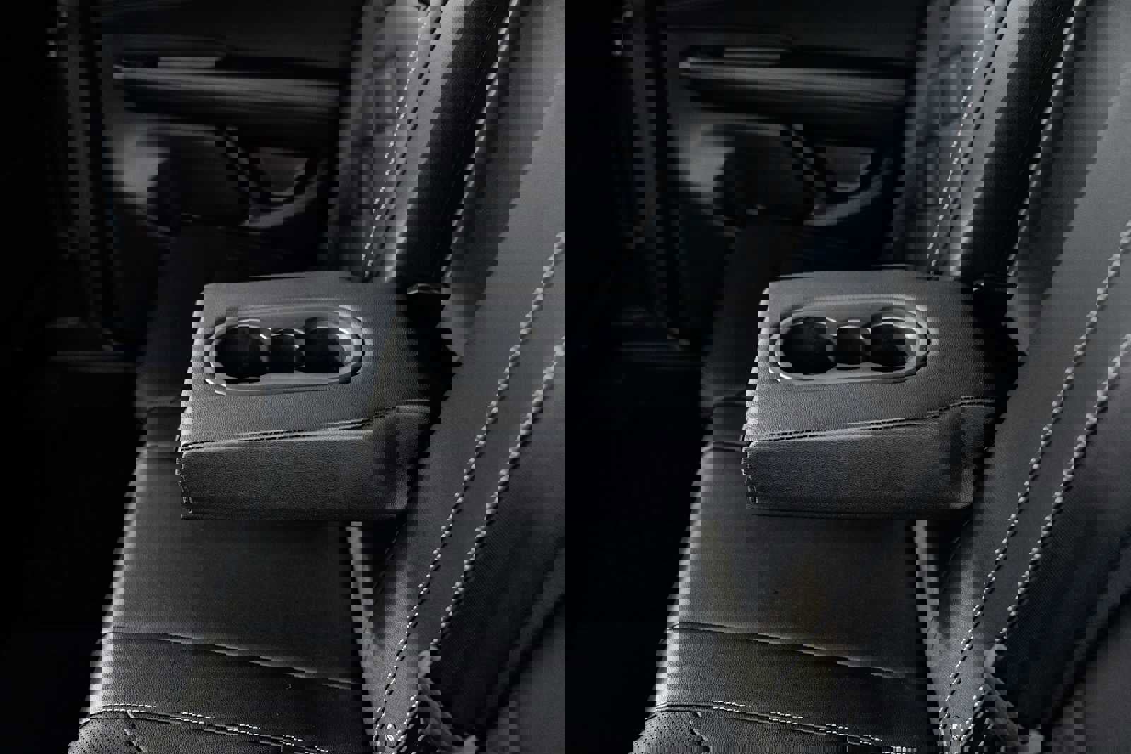 Used 2025 Volkswagen Atlas SE image 39