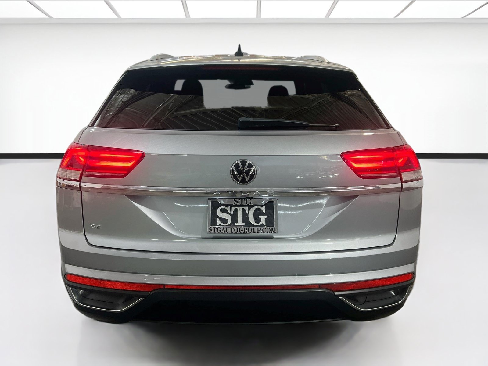 Used 2021 Volkswagen Atlas Cross Sport SE FWD image 5