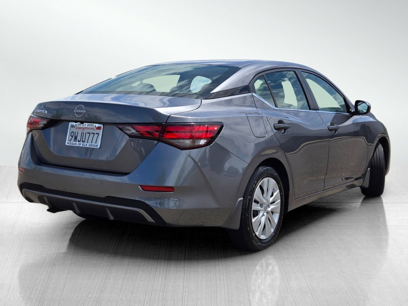 Used 2025 Nissan Sentra S FWD image 4