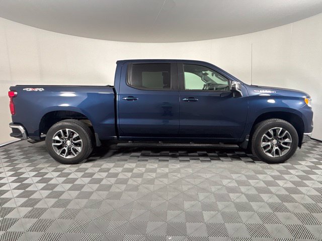 Used 2022 Chevrolet Silverado 1500 LT AWD/4WD image 35