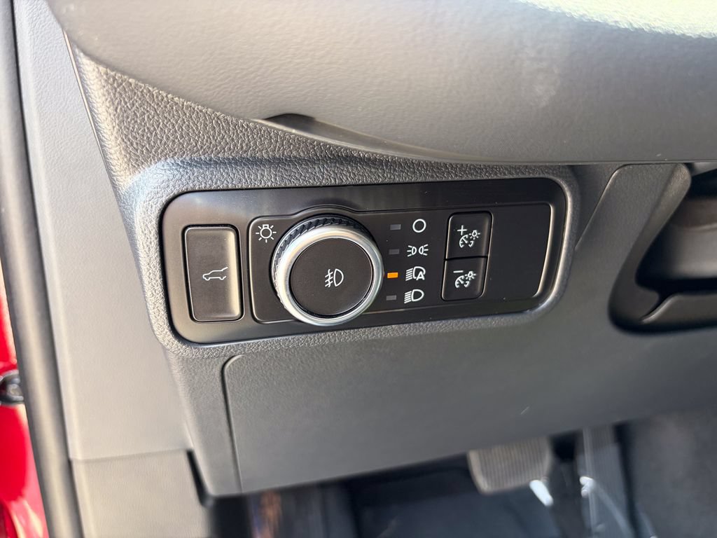 Certified 2025 Ford Explorer ST-Line w/ Premium Package AWD/4WD image 11