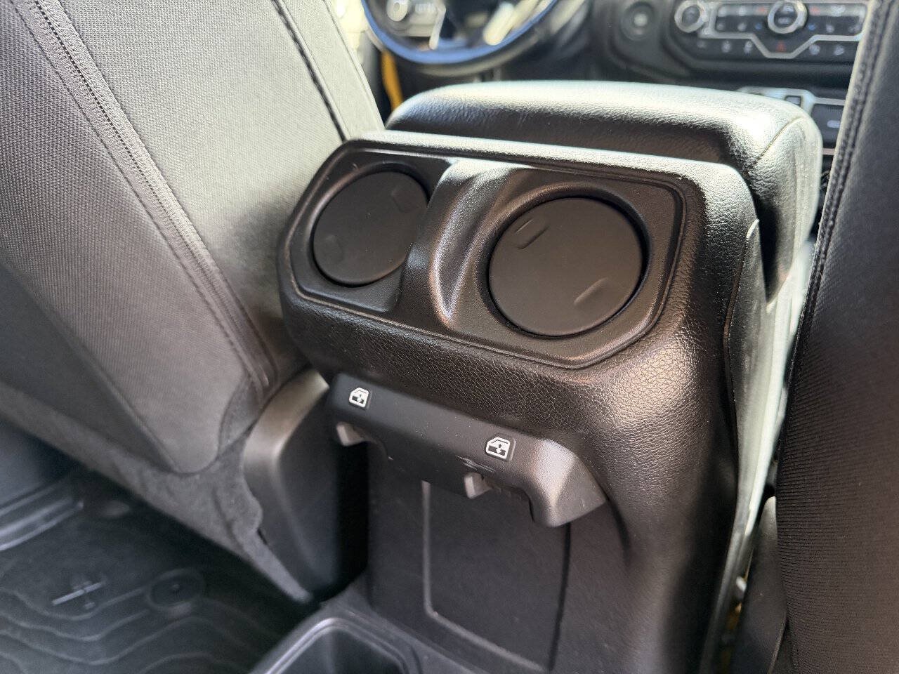 Used 2018 Jeep Wrangler Unlimited Sport S AWD/4WD image 24